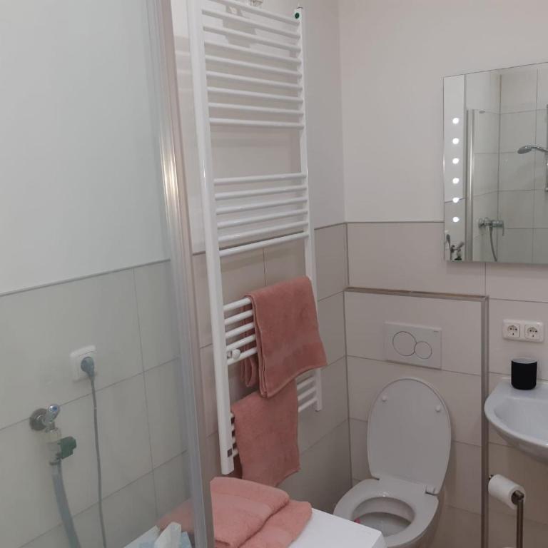 Luxuriöse Wohnung mit eigenem Garten - Apartment mit 1 Schlafzimmer - 32