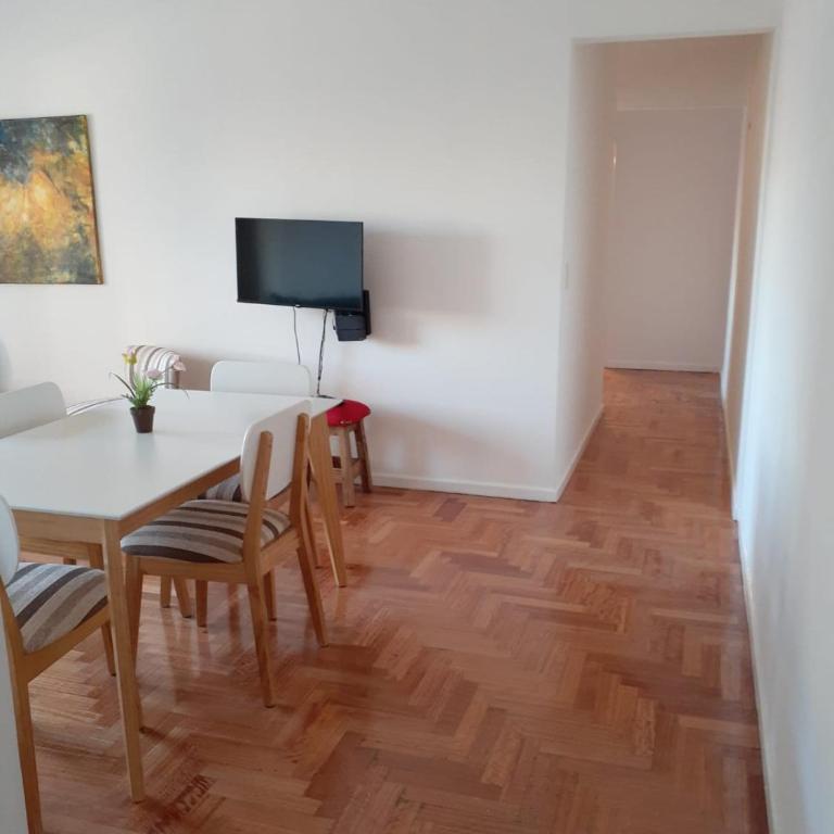 Barracas 3 ambientes - Apartamento de 2 dormitorios - 8