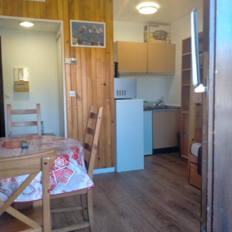 Studio Champerouze 127 - Appartement avec Vue sur la Montagne - 2
