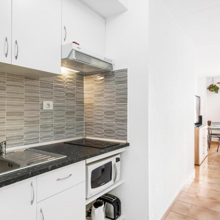 651 Bright establishment, heated pool and Wi Fi - Estudio con sofá cama - 17