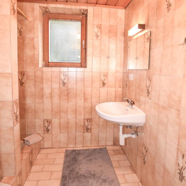 Gasthof Finkenhof - Chambre Quadruple avec Salle de Bains Commune - 4