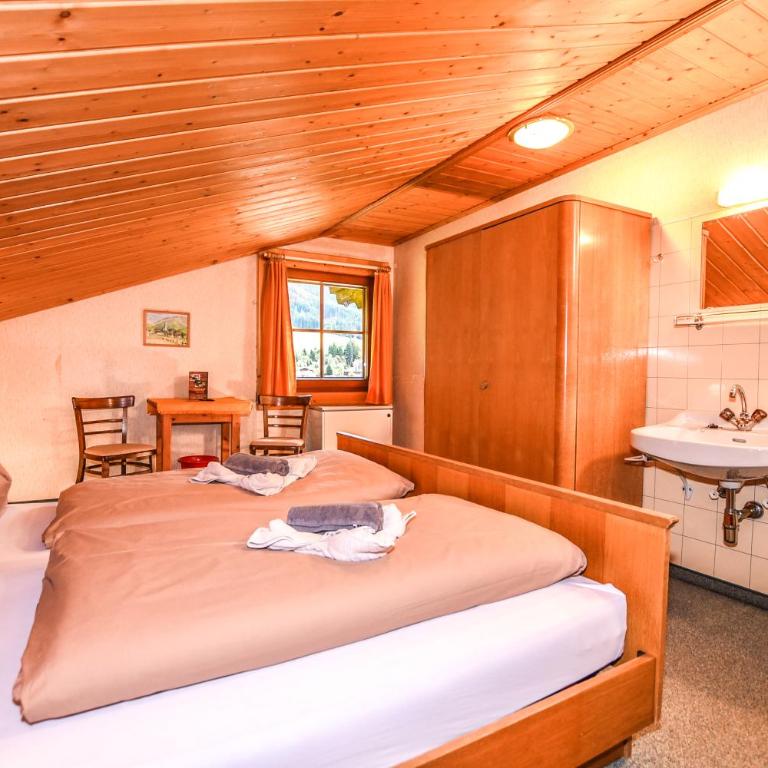 Gasthof Finkenhof - Chambre Double avec Salle de Bains Commune - 4