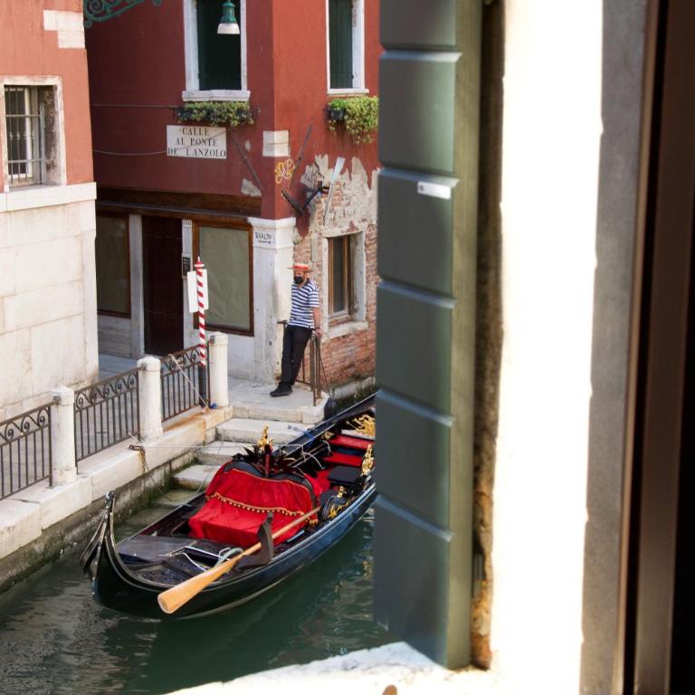 Anzolo Palace - Rooms & Apartments - Monolocale con Vista Canale - Edificio Separato - 10