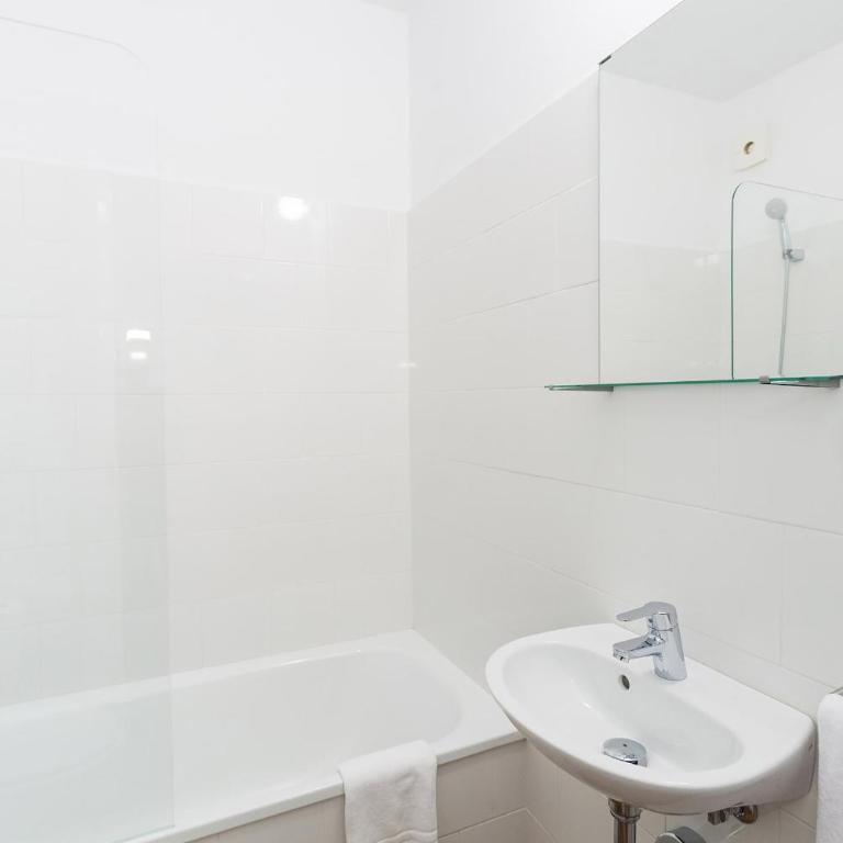 Hostal Argo - Interior Economy Double Room - No View - 5