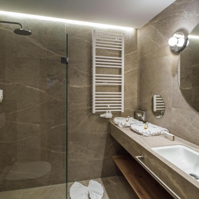 Falkensteiner Family Hotel Sonnenalpe - Deluxe Doppelzimmer mit Balkon - 5