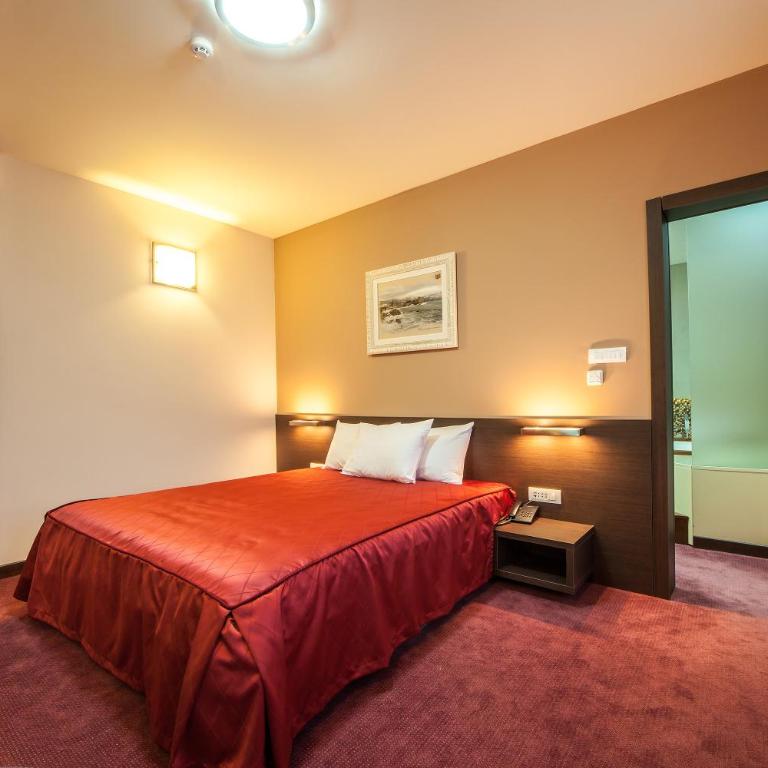 Hotel Terminus - One-Bedroom Suite - 3
