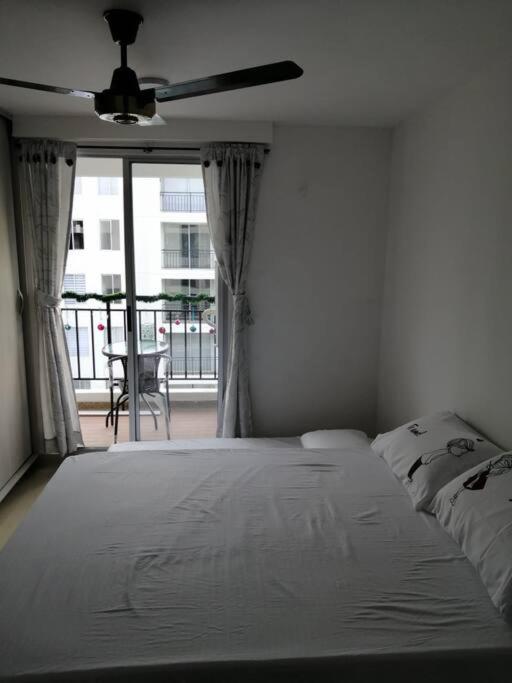 Apartamento vacacional amplio, cómodo y tranquilo. - Apartamento de 2 dormitorios - 8