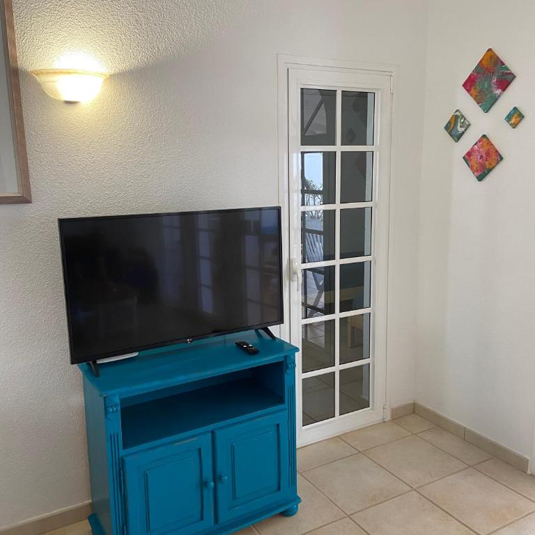 Villa Leon - Three-Bedroom House - 14