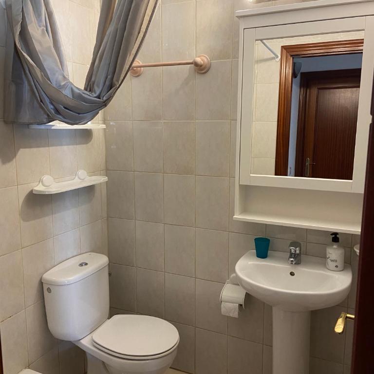 Villa Leon - Three-Bedroom House - 20