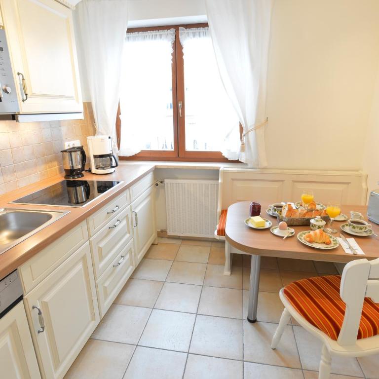 Landhaus Gerlach - Deluxe Apartment mit Balkon - 9