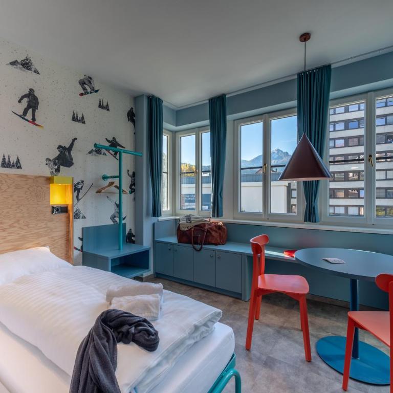 MEININGER Hotel Innsbruck Zentrum - Vierbettzimmer - 2
