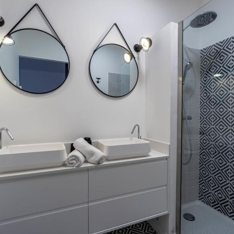 COCOON KEYWEEK Holiday House with lovely patio in Biarritz city center - Maison de Vacances - 11