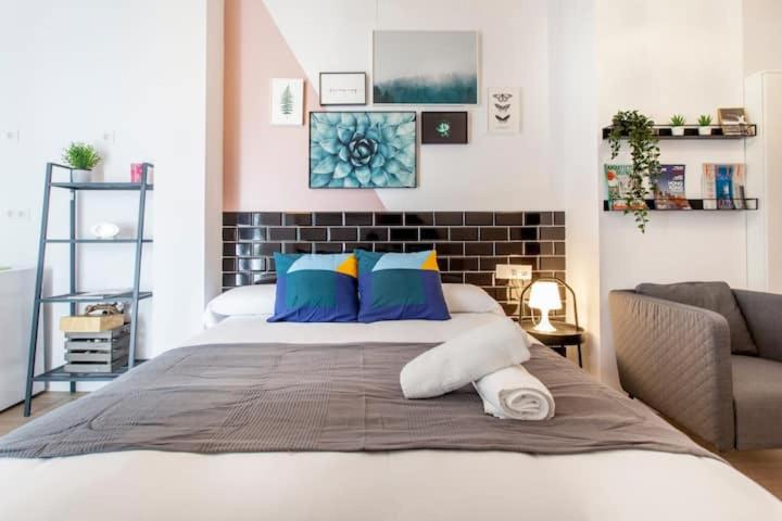 Cool Loft AutoCheck CENTER HISTORIC - Double Room with Private Bathroom - 4