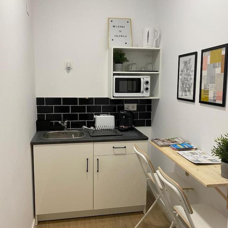 Cool Loft AutoCheck CENTER HISTORIC - Double Room with Private Bathroom - 10
