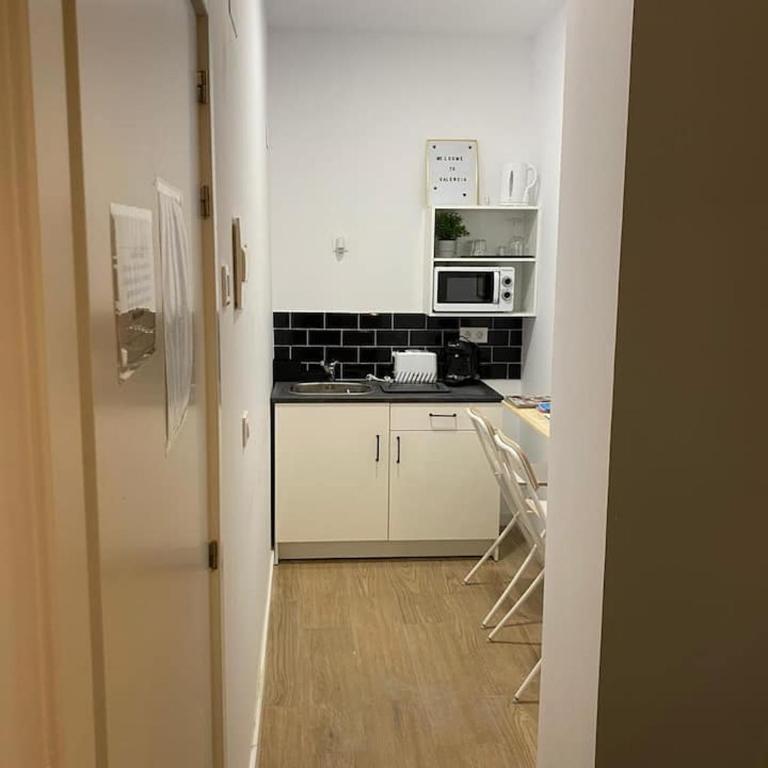 Cool Loft AutoCheck CENTER HISTORIC - Double Room with Private Bathroom - 9