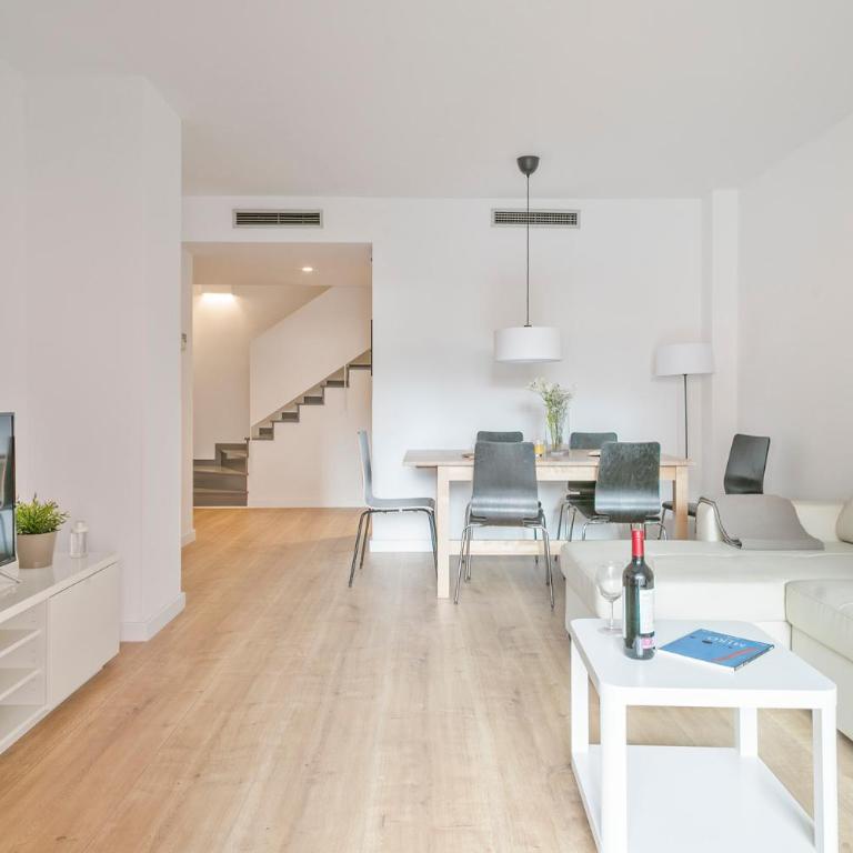 Inside Barcelona Apartments Princep - Two-Bedroom Duplex with Terrace - 13