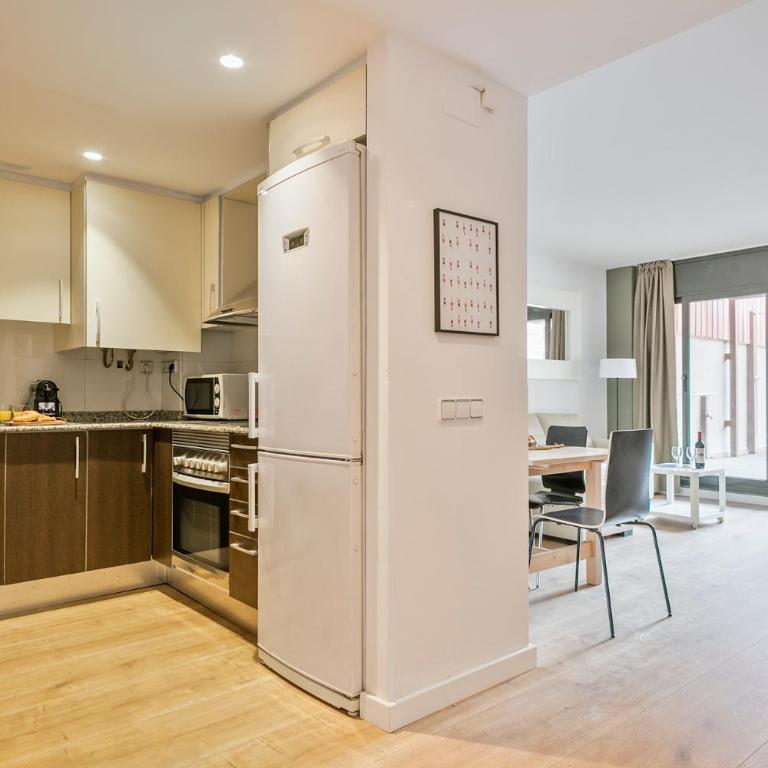 Inside Barcelona Apartments Princep - Two-Bedroom Duplex with Terrace - 10
