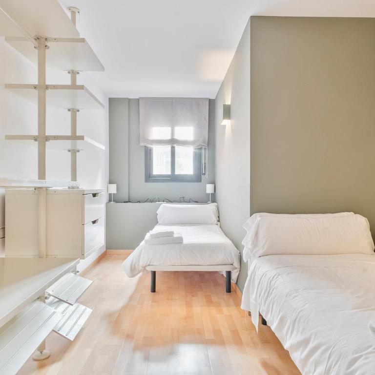 Inside Barcelona Apartments Princep - Two-Bedroom Duplex with Terrace - 6