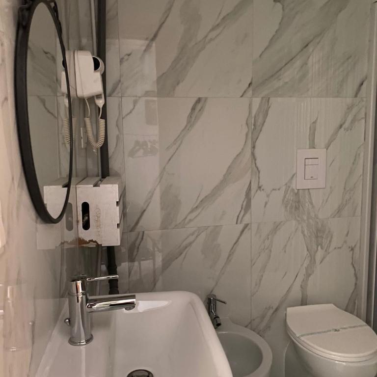 Residence Appartamenti Santa Teresa a Chiaia - Camera Singola con Bagno Privato - 4