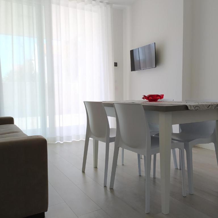 Jesolo Appartamenti F2 - Coral Red - Appartamento con 2 Camere da Letto - 3