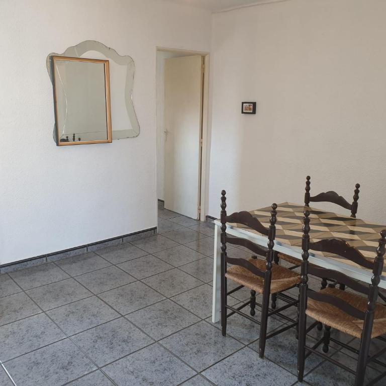 Apartment 400 meters from the beach - One-Bedroom Apartment - 4