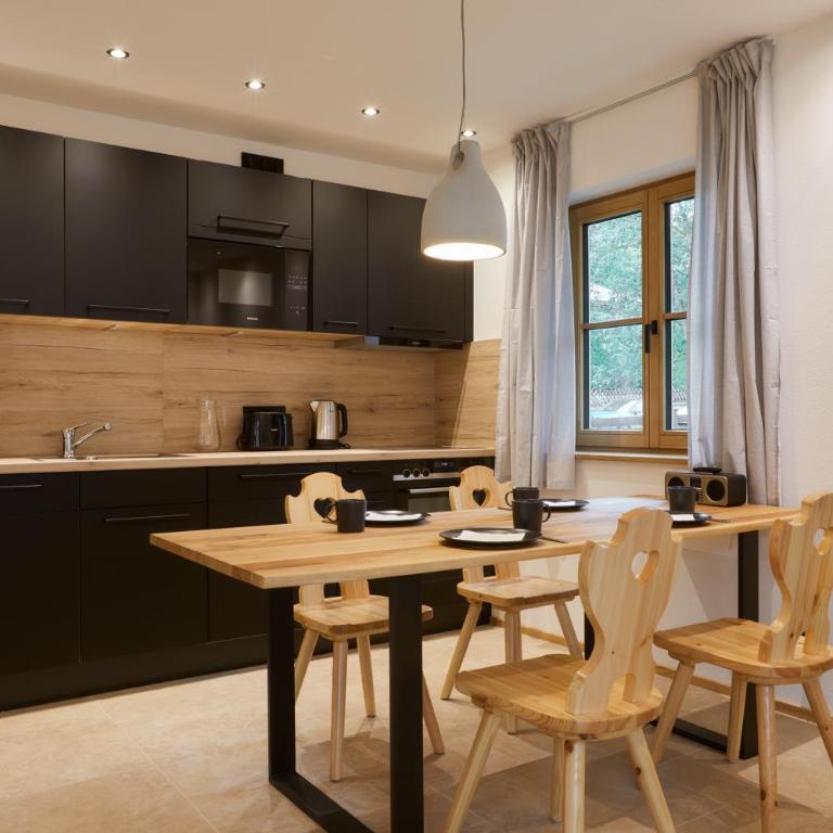 Zugspitzerei - Premium Chalet Ferienwohnungen - Apartment mit 1 Schlafzimmer - 1