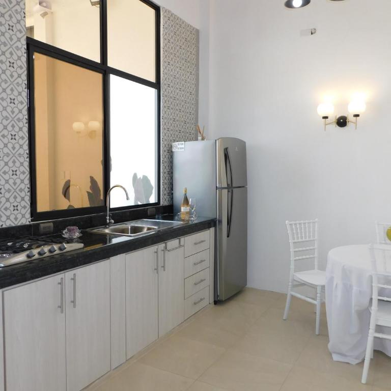 Loft All in one- Workspace- comfort & Huge garage - Two-Bedroom House - 18
