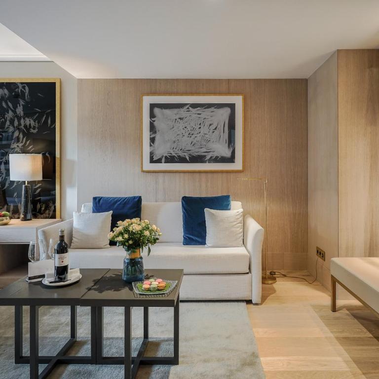 The One Barcelona GL - Junior Suite (2 Adults + 1 Child) - 2