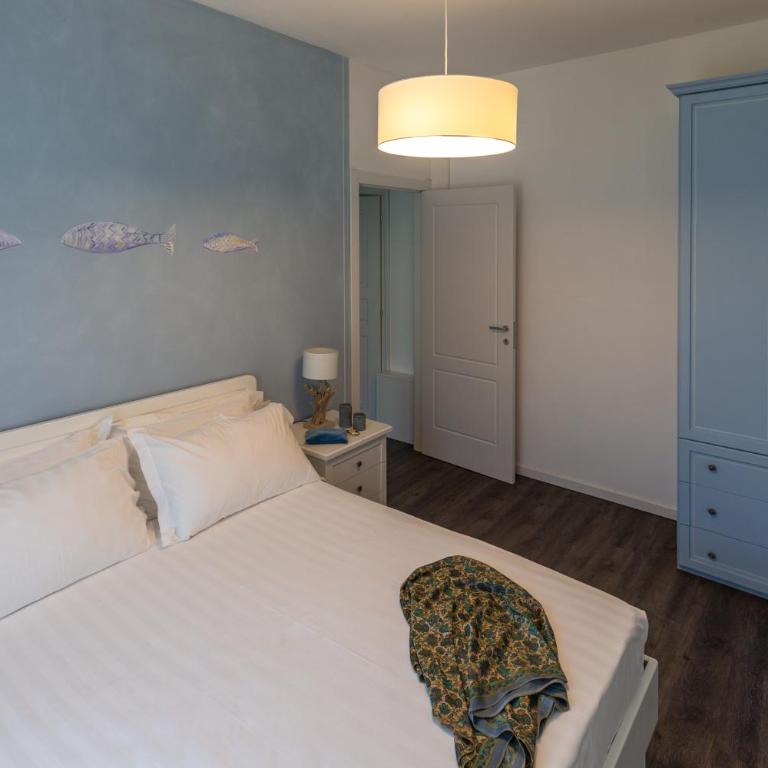 Maji Como Lake - Lake Como Historic Villa Apartments with Pool & Parking, 100m from Ferry & train - Appartamento con 2 Camere da Letto - 8