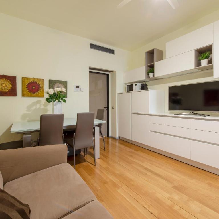 Milan Royal Suites – Centro - Suite Beethoven - Via Romagnosi 4 - 3