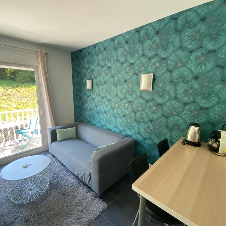 Les Suites du Port - Appartement avec Vue sur la Montagne - 9
