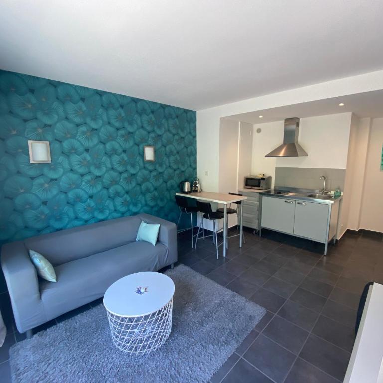 Les Suites du Port - Appartement avec Vue sur la Montagne - 15