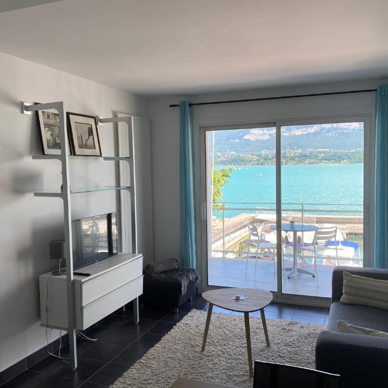 ECHAPPEE BELLE AU BORD DU LAC - Appartement 1 Chambre - 4