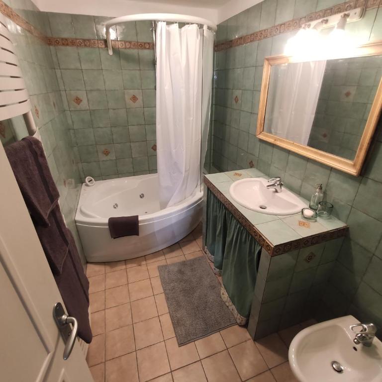 Panorama 360° - Two-Bedroom Apartment - 16