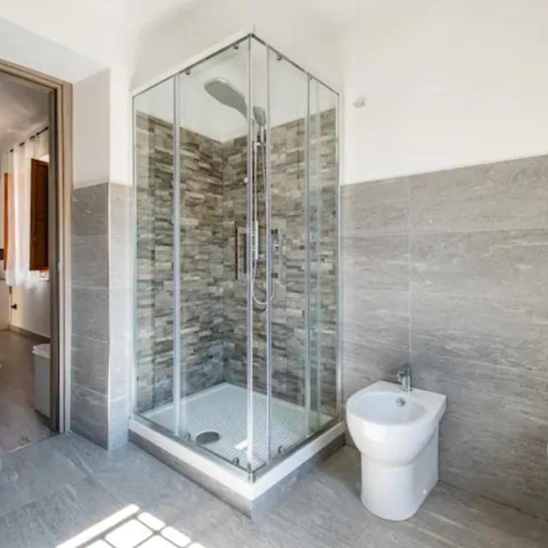 B&B Home Visit - Camera Matrimoniale con Bagno Privato - 40