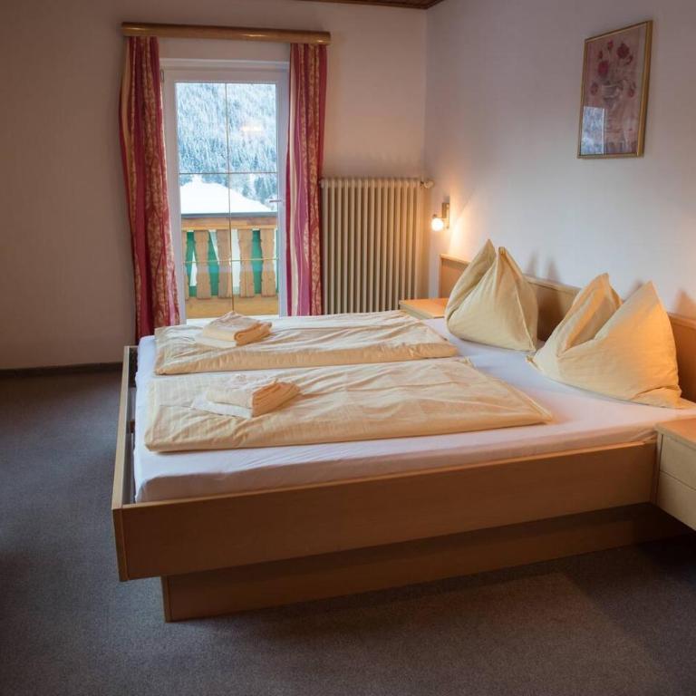Chalet selfcatering 30 beds Parking pets welcome - Ferienhaus - 20