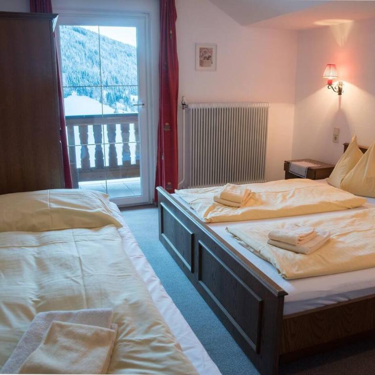 Chalet selfcatering 30 beds Parking pets welcome - Ferienhaus - 22