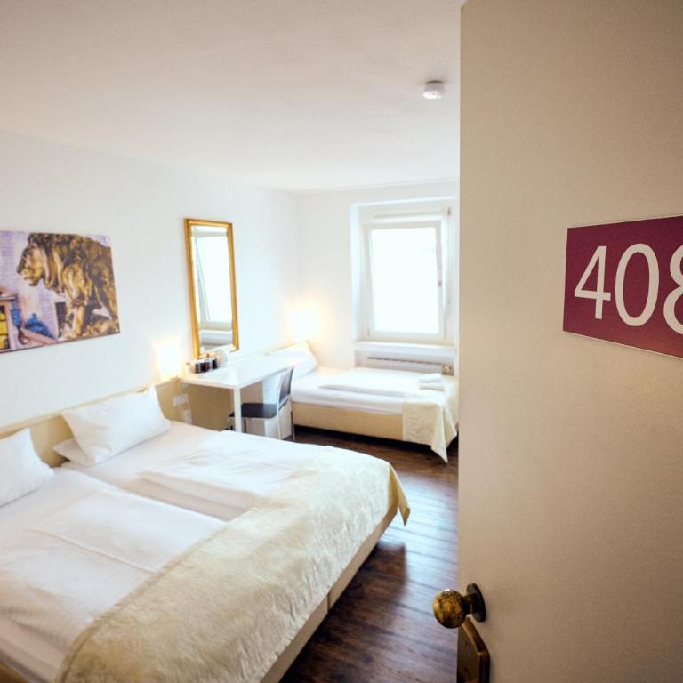 THE 4YOU Hostel & Hotel Munich - Triple Room - 4