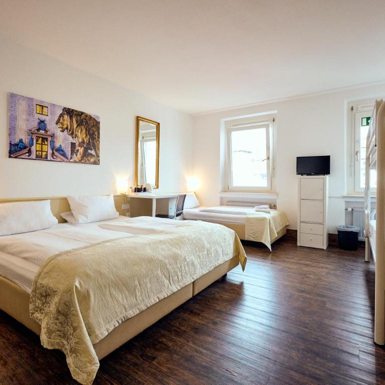 THE 4YOU Hostel & Hotel Munich - Triple Room - 2