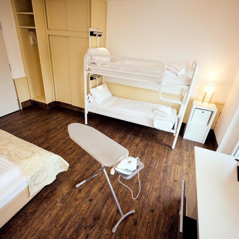 THE 4YOU Hostel & Hotel Munich - Triple Room - 15