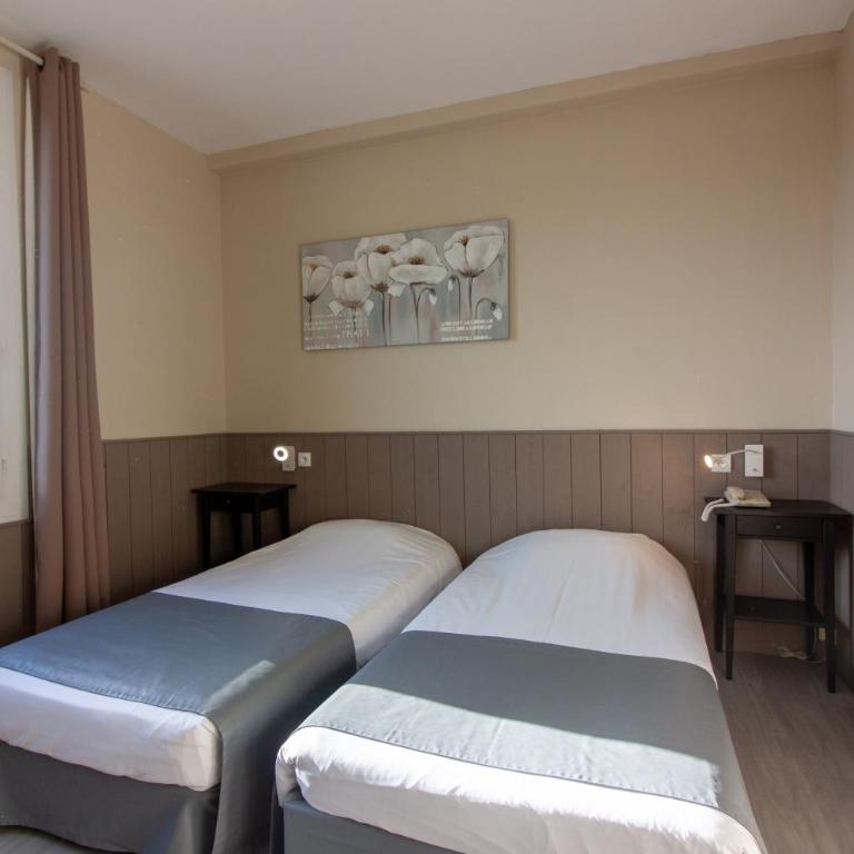 Hotel De l'Univers - Chambre Lits Jumeaux avec Vue sur le Port - 5