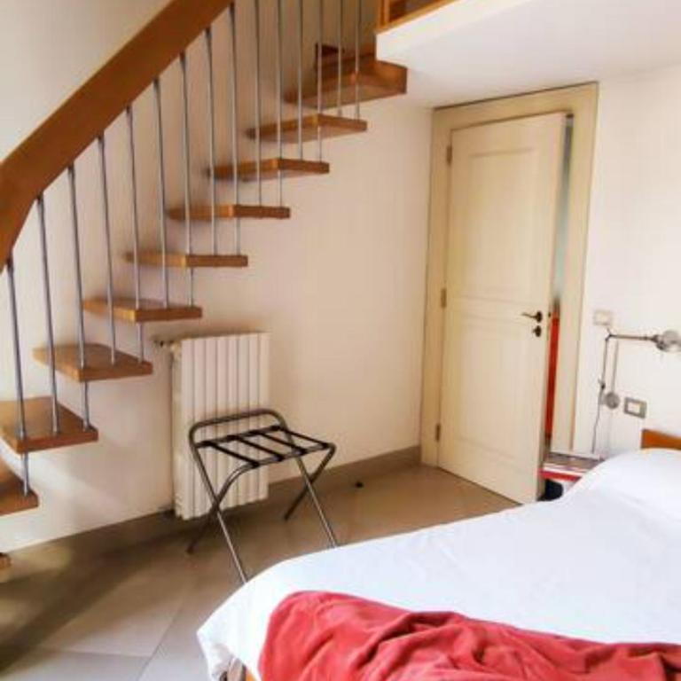Scesa San Michele - Appartamento con Balcone - 11