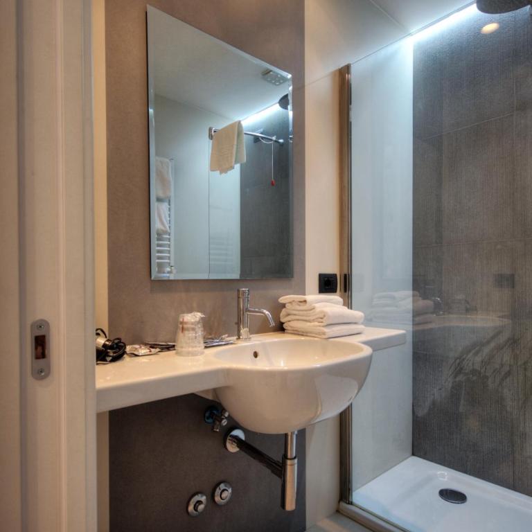 Manin Suites LT - Camera Tripla - 8