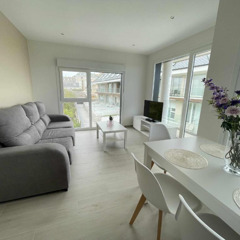 Viviendas Vacacionales ENTREPLAYAS. Foz. - Apartamento con terraza - 13