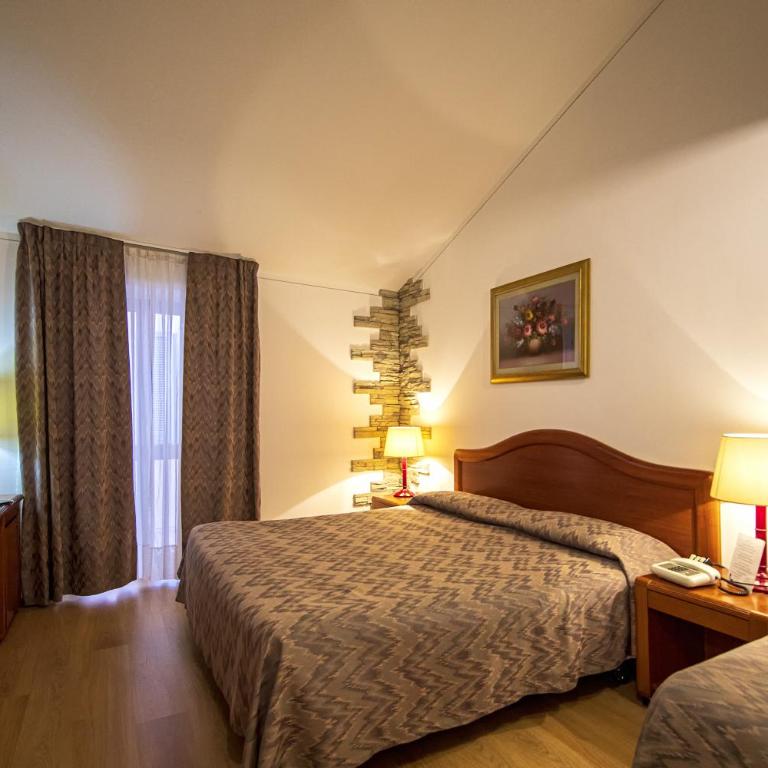 Intra Hotel - Camera Tripla - 3