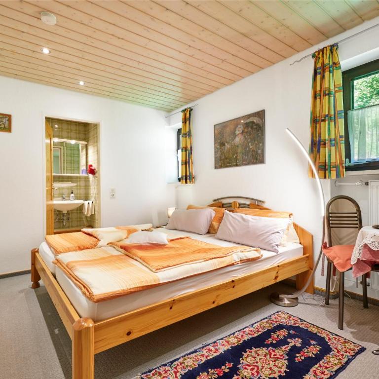 Haus Iris - Doppelzimmer ohne Balkon - 11