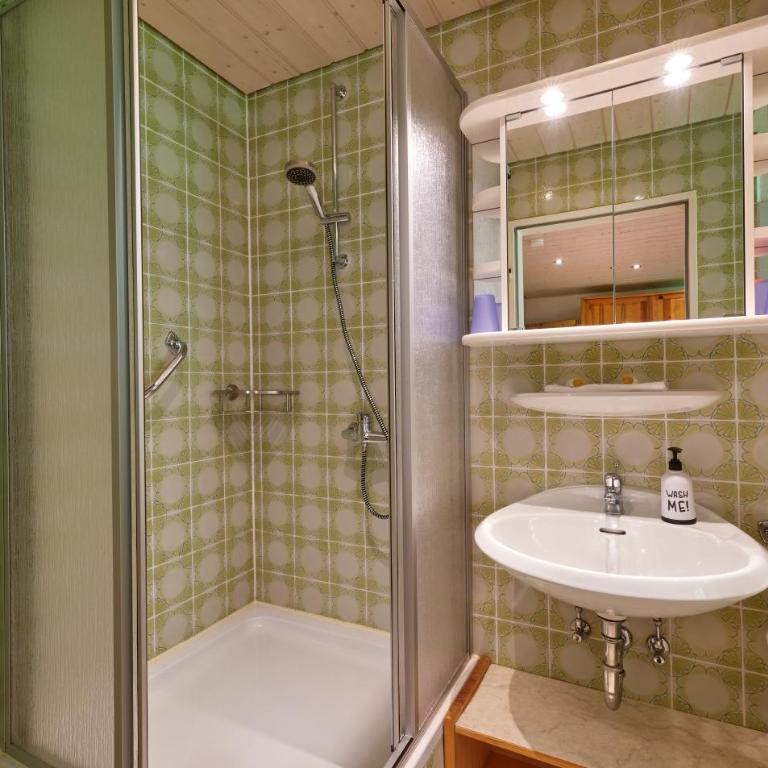 Haus Iris - Doppelzimmer ohne Balkon - 8