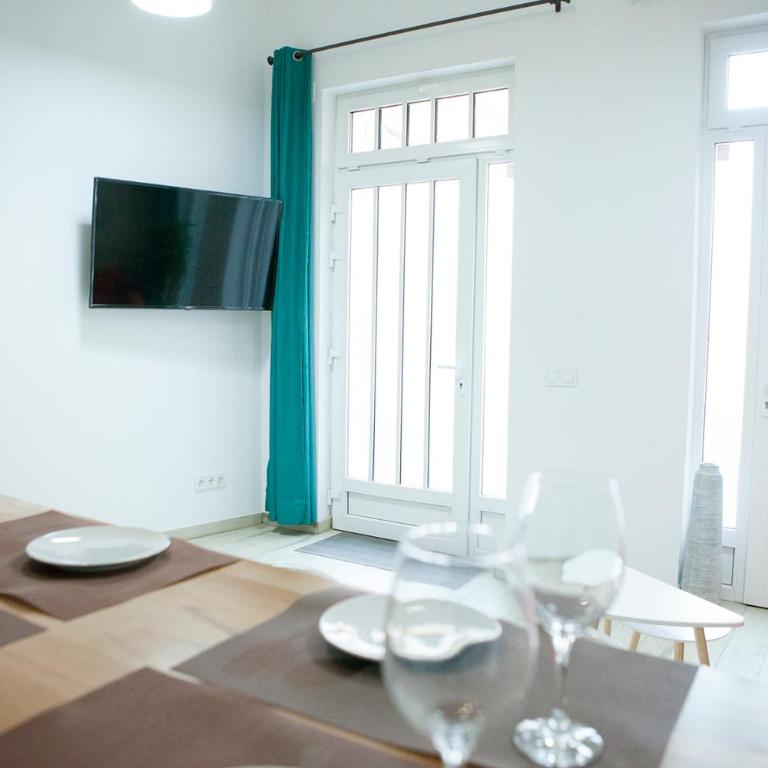 GREAT LOFT ATOCHA downtown - Three-Bedroom Apartment - 32