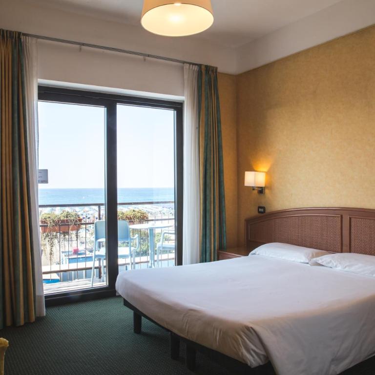 Hotel Santa Maria - Camera Matrimoniale con Balcone e Vista Mare - 5