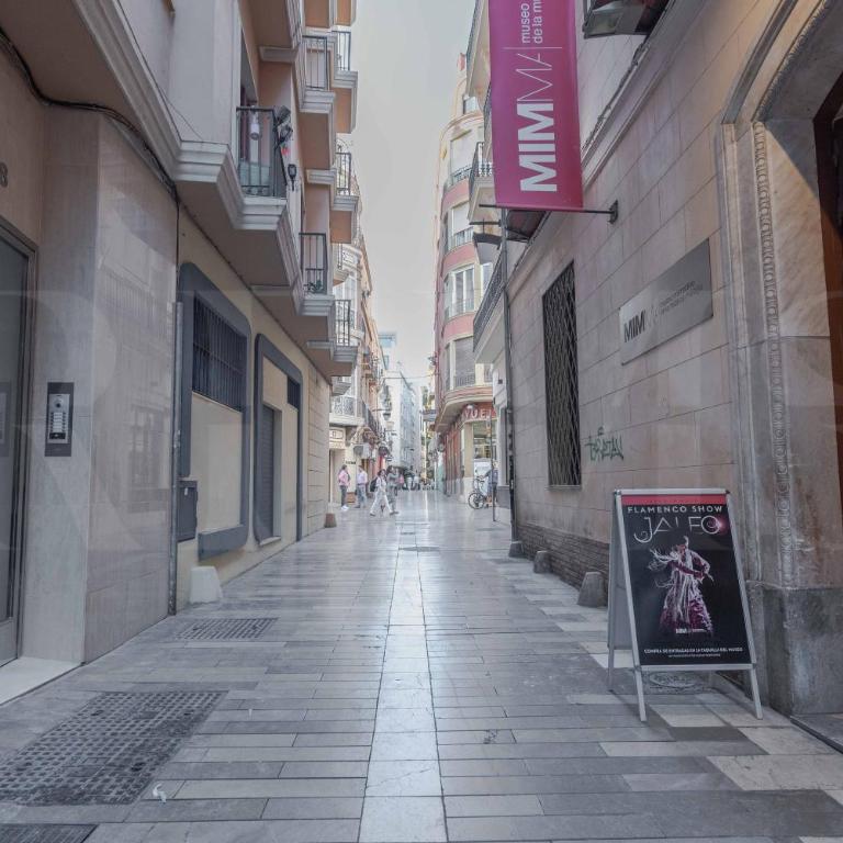Cosy flat with private balcony - Historic Center by REMS - Apartamento - 29